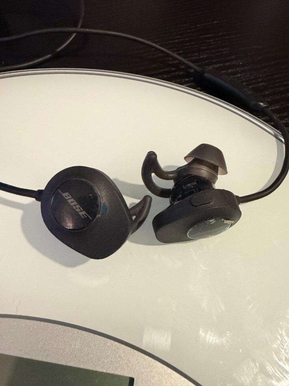 Bose SoundSport Wireless Bluetooth Earbuds — Black, Micro-USB